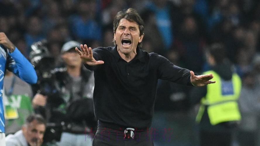 一场2-2激战！国际米兰战平那不勒斯，孔蒂抗议裁判，被红牌罚下